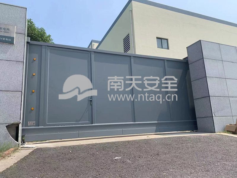 2.5米高全封板门