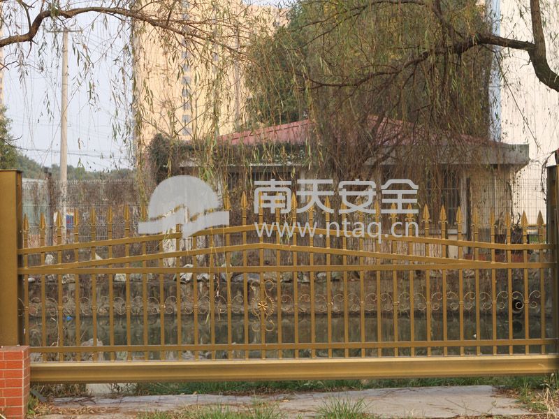 庭院别墅无轨门