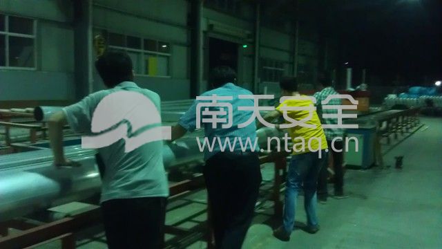 高精度铝合金灯杆出口中东